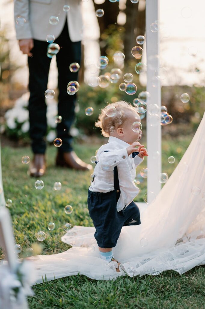 Riverlife wedding photographer - ceremony bubbles