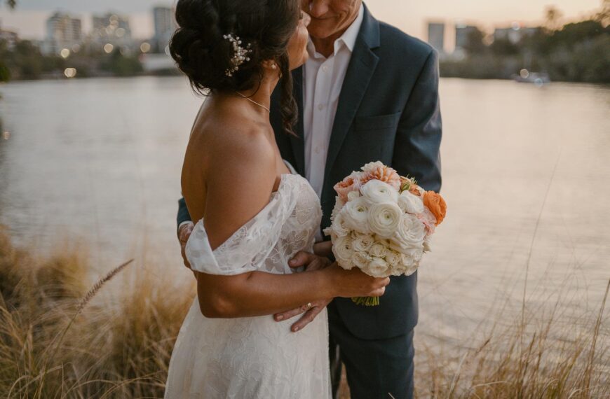 Riverlife wedding photographer - bride and groom